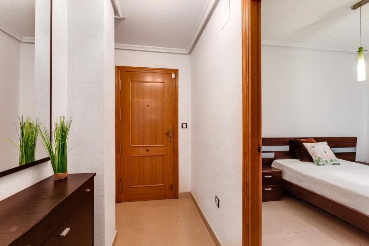 Nice Apartment With Terrace On The Los Locos Beach Torrevieja Exterior photo