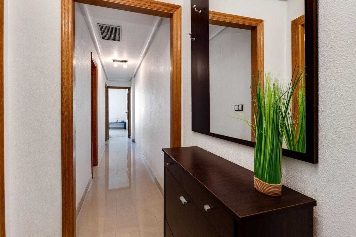 Nice Apartment With Terrace On The Los Locos Beach Torrevieja Exterior photo
