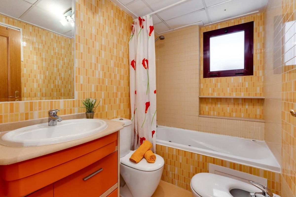 Nice Apartment With Terrace On The Los Locos Beach Torrevieja Exterior photo